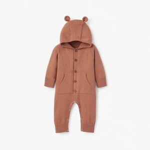 Elegant baby neutral hooded jumpsuit 12m